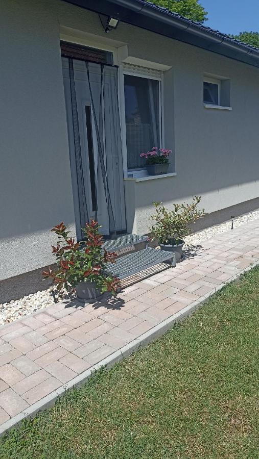Sueni Apartman Ordacsehi Exterior foto